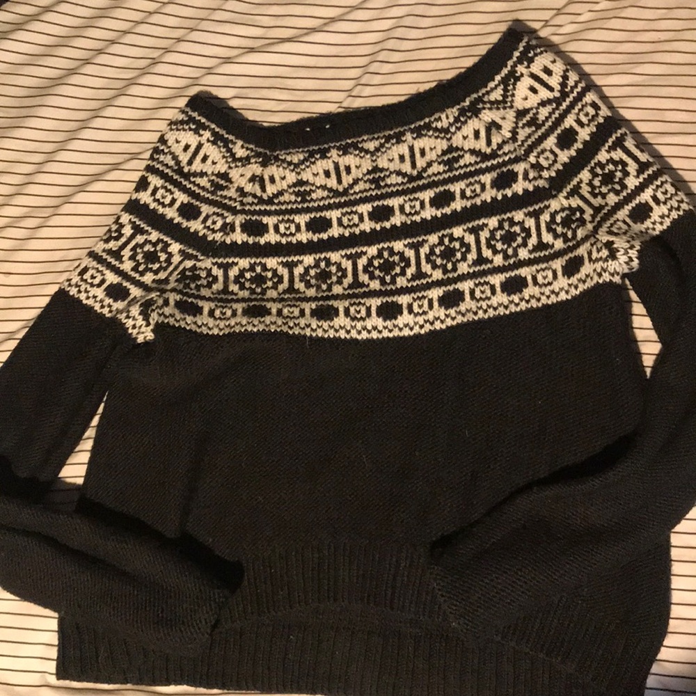 American Eagle Sweater